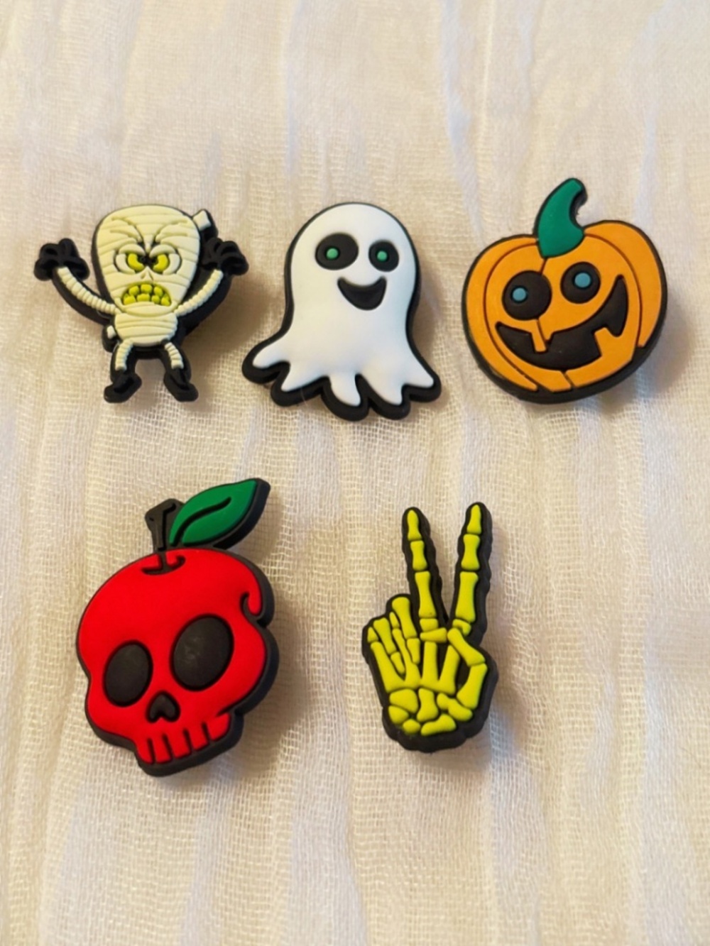 Set # 37 – 5 Pack Random Halloween Jibbitz/Croc Charms